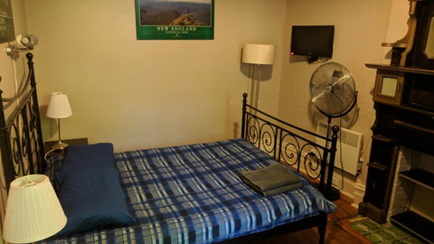 Newtown Backpackers - Sunshine Coast Guide 17
