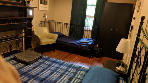 Newtown Backpackers - Sunshine Coast Guide 16