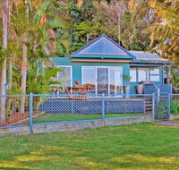 Swan Bay Hideaway - Sunshine Coast Guide