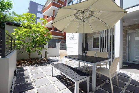 The Blenheim - Sunshine Coast Guide 10