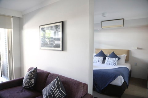 The Blenheim - Sunshine Coast Guide 5