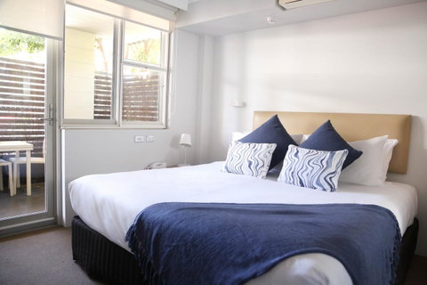 The Blenheim - Sunshine Coast Guide 4