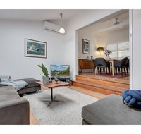 Spacious cottage with views 10 mins from the city - Sunshine Coast Guide