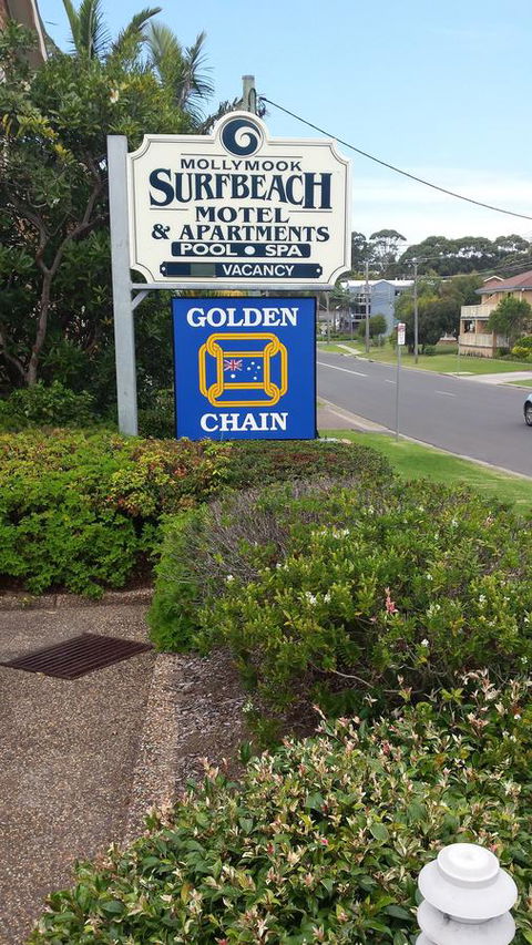 Mollymook Surfbeach Motel & Apartments - Sunshine Coast Guide 7