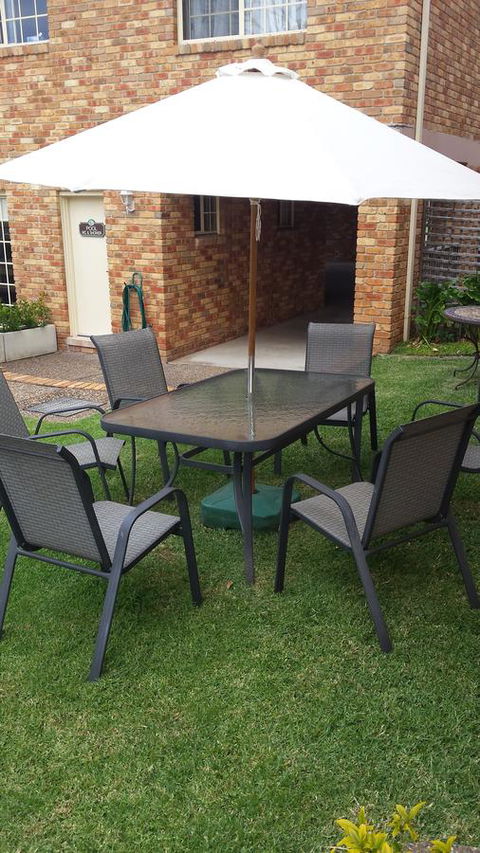Mollymook Surfbeach Motel & Apartments - Sunshine Coast Guide 11