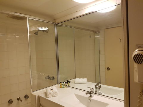 Paxsafe Sydney Hyde Park Budget Apartments - Sunshine Coast Guide 7