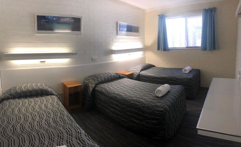 Coastal Bay Motel - Sunshine Coast Guide 21