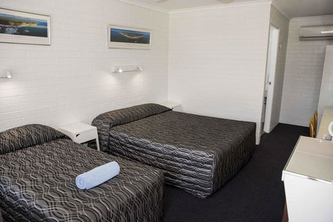 Coastal Bay Motel - Sunshine Coast Guide 31