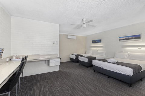 Coastal Bay Motel - Sunshine Coast Guide 11