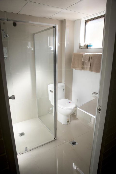 Coastal Bay Motel - Sunshine Coast Guide 30