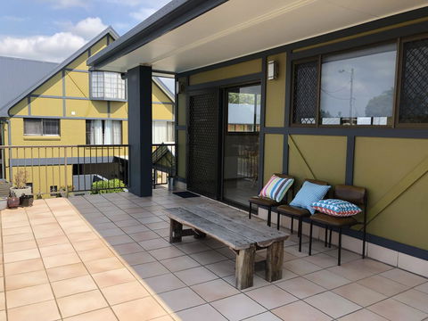 Coastal Bay Motel - Sunshine Coast Guide 25