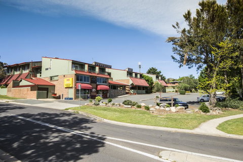 Alpine Gables - Sunshine Coast Guide 17