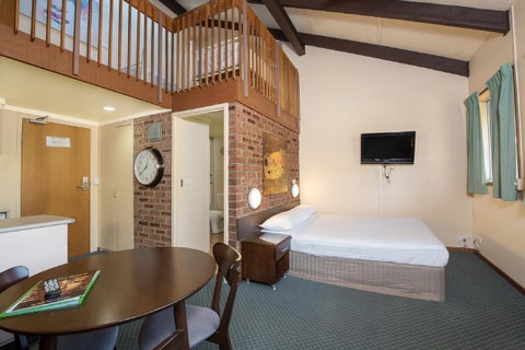 Alpine Gables - Sunshine Coast Guide 16