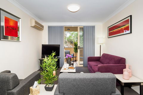 Eastwood Furnished Apartments - Sunshine Coast Guide 1