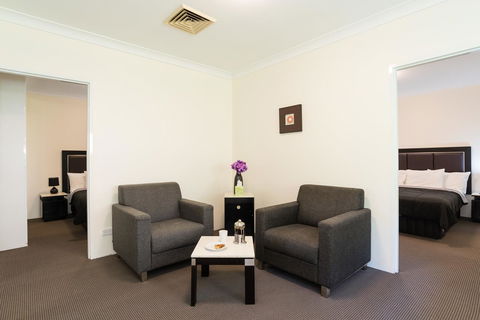 Eastwood Furnished Apartments - Sunshine Coast Guide 4