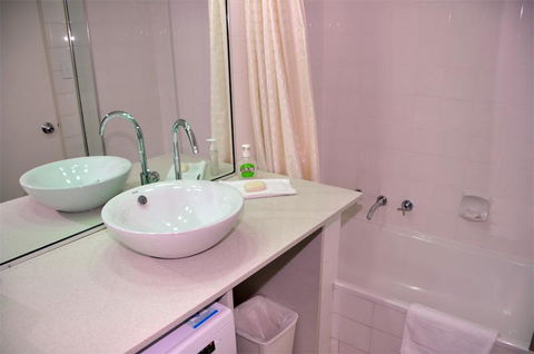 Accommodation Sydney - Hyde Park Plaza 38 College St Sydney - Sunshine Coast Guide 19