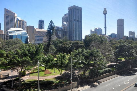 Accommodation Sydney - Hyde Park Plaza 38 College St Sydney - Sunshine Coast Guide 24