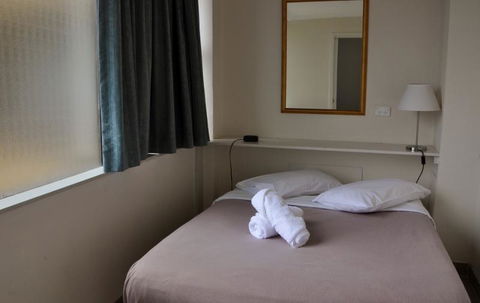 Accommodation Sydney - Hyde Park Plaza 38 College St Sydney - Sunshine Coast Guide 13