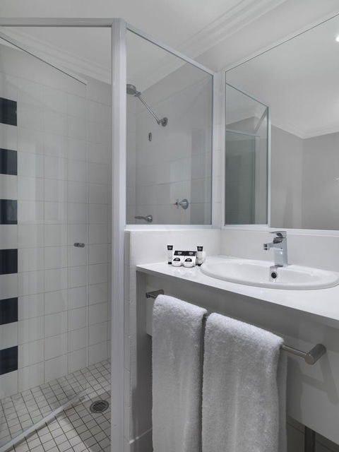 Ibis Styles Sydney Central - Sunshine Coast Guide 8