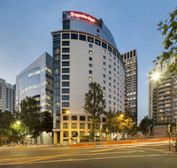 Travelodge Hotel Sydney - Sunshine Coast Guide