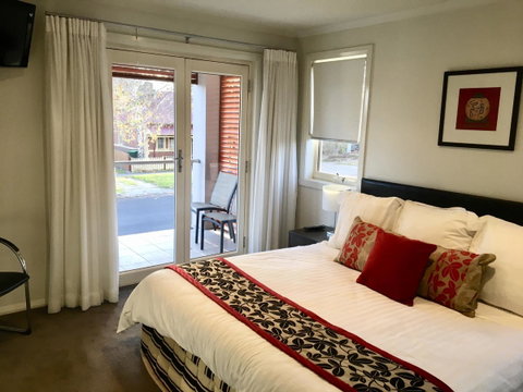 Encore Apartments - Sunshine Coast Guide 4