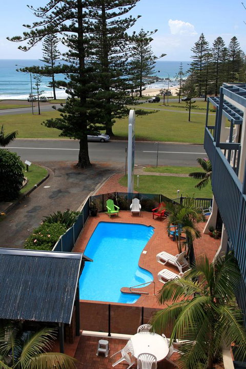 Beach House Holiday Apartments - Sunshine Coast Guide 1