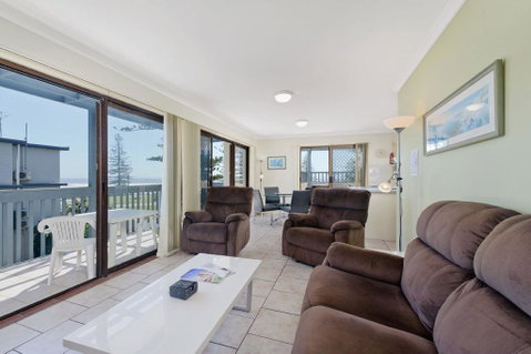 Beach House Holiday Apartments - Sunshine Coast Guide 22