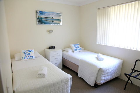 Beach House Holiday Apartments - Sunshine Coast Guide 24