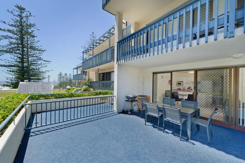 Beach House Holiday Apartments - Sunshine Coast Guide 23