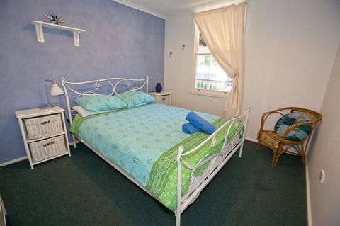 Bush & Bay Cottage - Sunshine Coast Guide 20