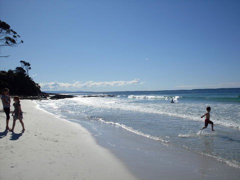 Bush & Bay Cottage - Sunshine Coast Guide 25