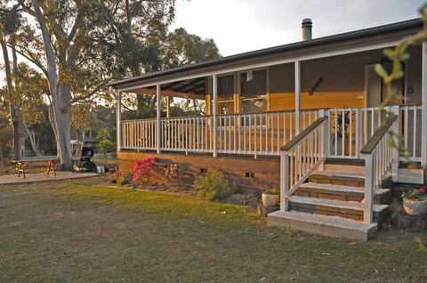 Bush & Bay Cottage - Sunshine Coast Guide 17