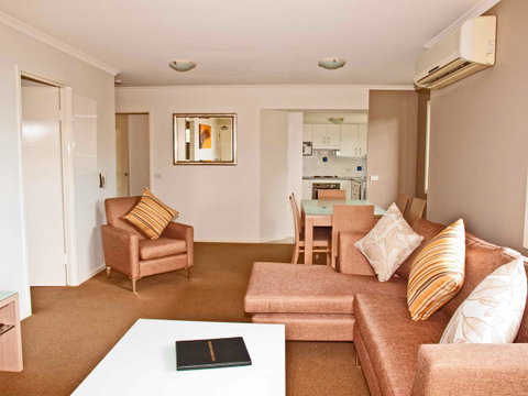 South Pacific Apartments - Sunshine Coast Guide 14