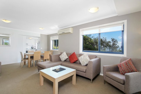 South Pacific Apartments - Sunshine Coast Guide 10