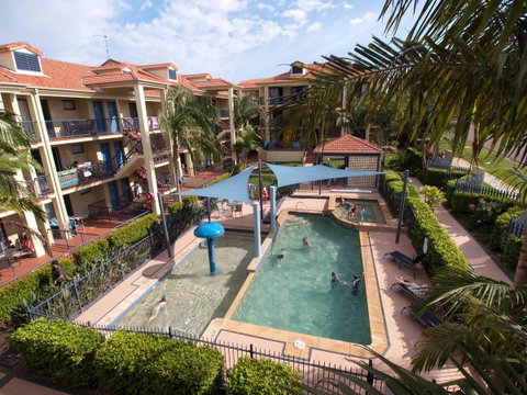 South Pacific Apartments - Sunshine Coast Guide 2