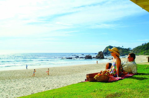 South Pacific Apartments - Sunshine Coast Guide 1