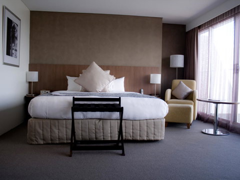 Hotel Urban St Leonards - Sunshine Coast Guide 9
