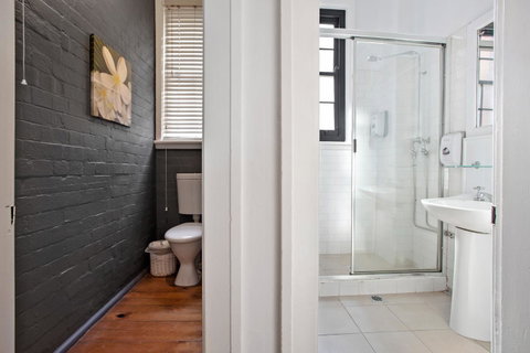 Sydney Harbour Bed And Breakfast - Sunshine Coast Guide 4
