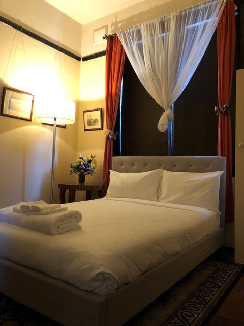 Sydney Harbour Bed And Breakfast - Sunshine Coast Guide 39