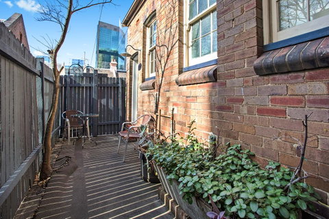 Sydney Harbour Bed And Breakfast - Sunshine Coast Guide 6