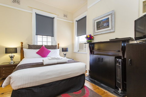 Sydney Harbour Bed And Breakfast - Sunshine Coast Guide 15
