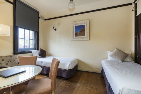 Sydney Harbour Bed And Breakfast - Sunshine Coast Guide 37