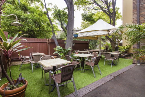 Sydney Harbour Bed And Breakfast - Sunshine Coast Guide 2