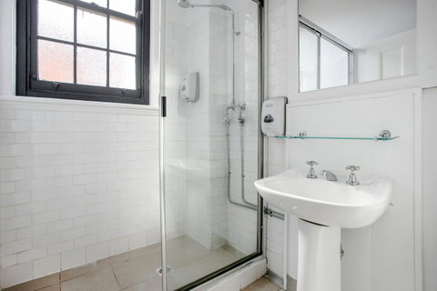 Sydney Harbour Bed And Breakfast - Sunshine Coast Guide 7