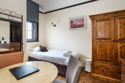 Sydney Harbour Bed And Breakfast - Sunshine Coast Guide 19