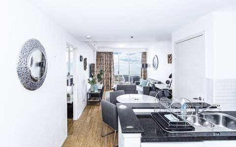 DD Apartments On Kent Street - Sunshine Coast Guide 6