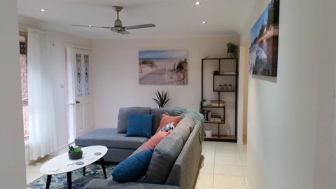 Twin Palms Holiday House At Lighthouse - Sunshine Coast Guide 5