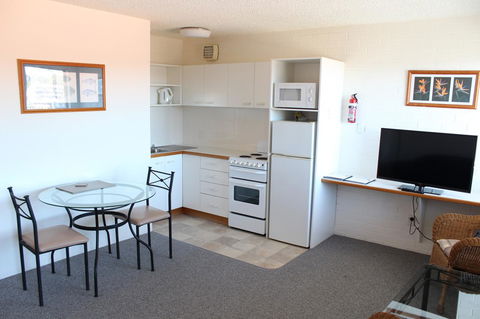 Narooma Palms Holiday Apartments - Sunshine Coast Guide 2