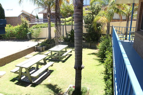 Narooma Palms Holiday Apartments - Sunshine Coast Guide 8