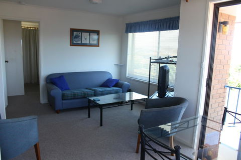Narooma Palms Holiday Apartments - Sunshine Coast Guide 3